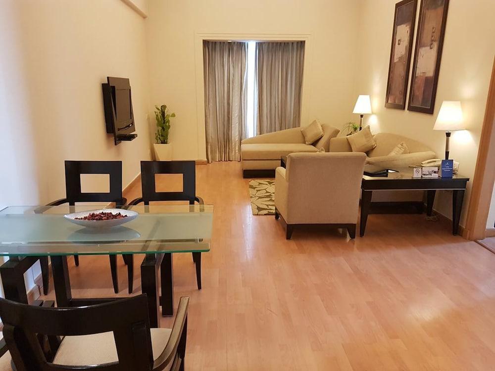 Hotel Park Plaza Gurgaon